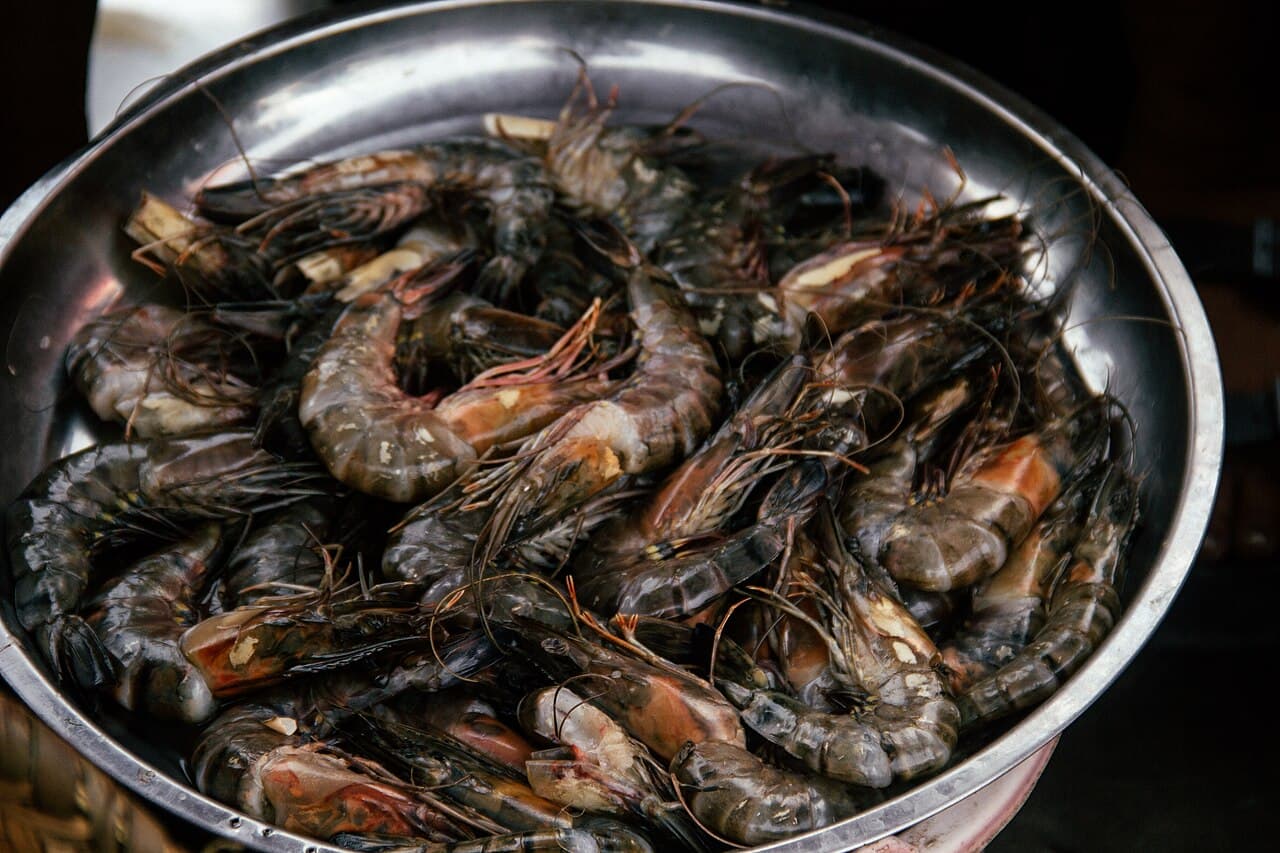 A tray of shrimps.jpg